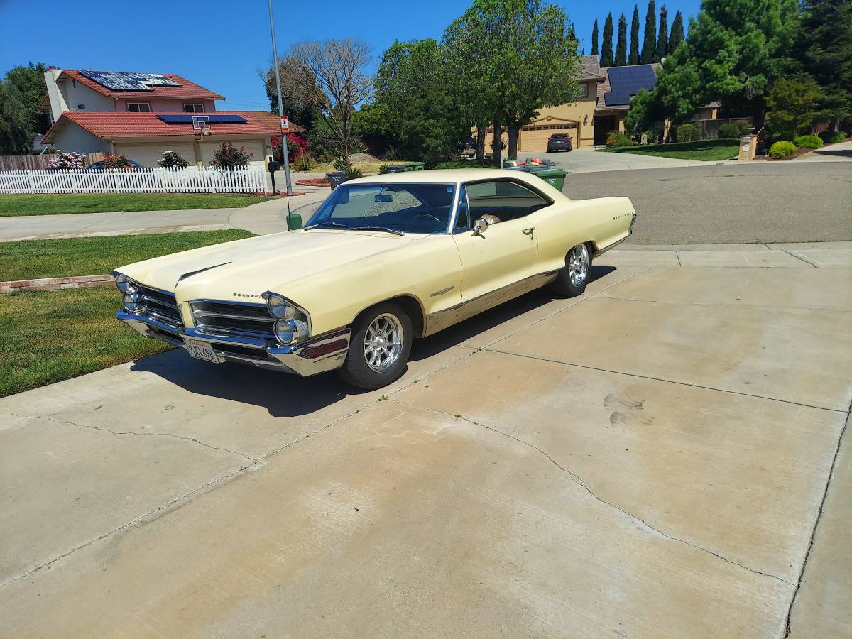 Pontiac-bonnyville-1965-yellow-14