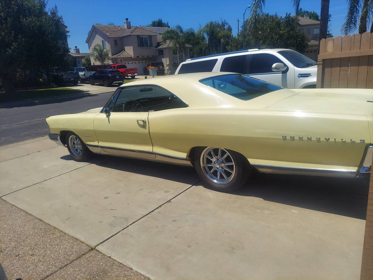 Pontiac-bonnyville-1965-yellow-2