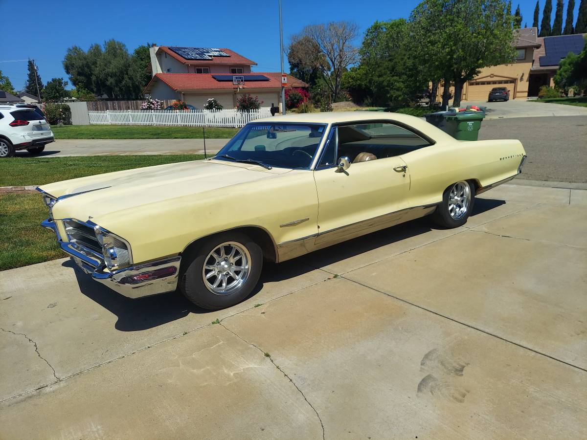 Pontiac-bonnyville-1965-yellow-3