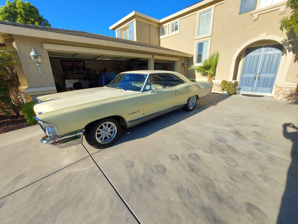 Pontiac-bonnyville-1965-yellow-6