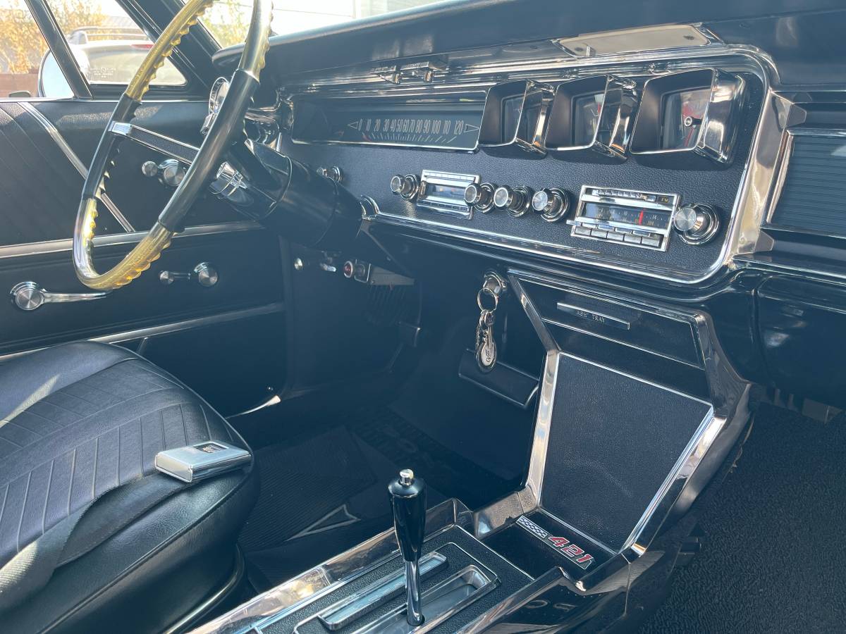 Pontiac-catalina-1966-white-11