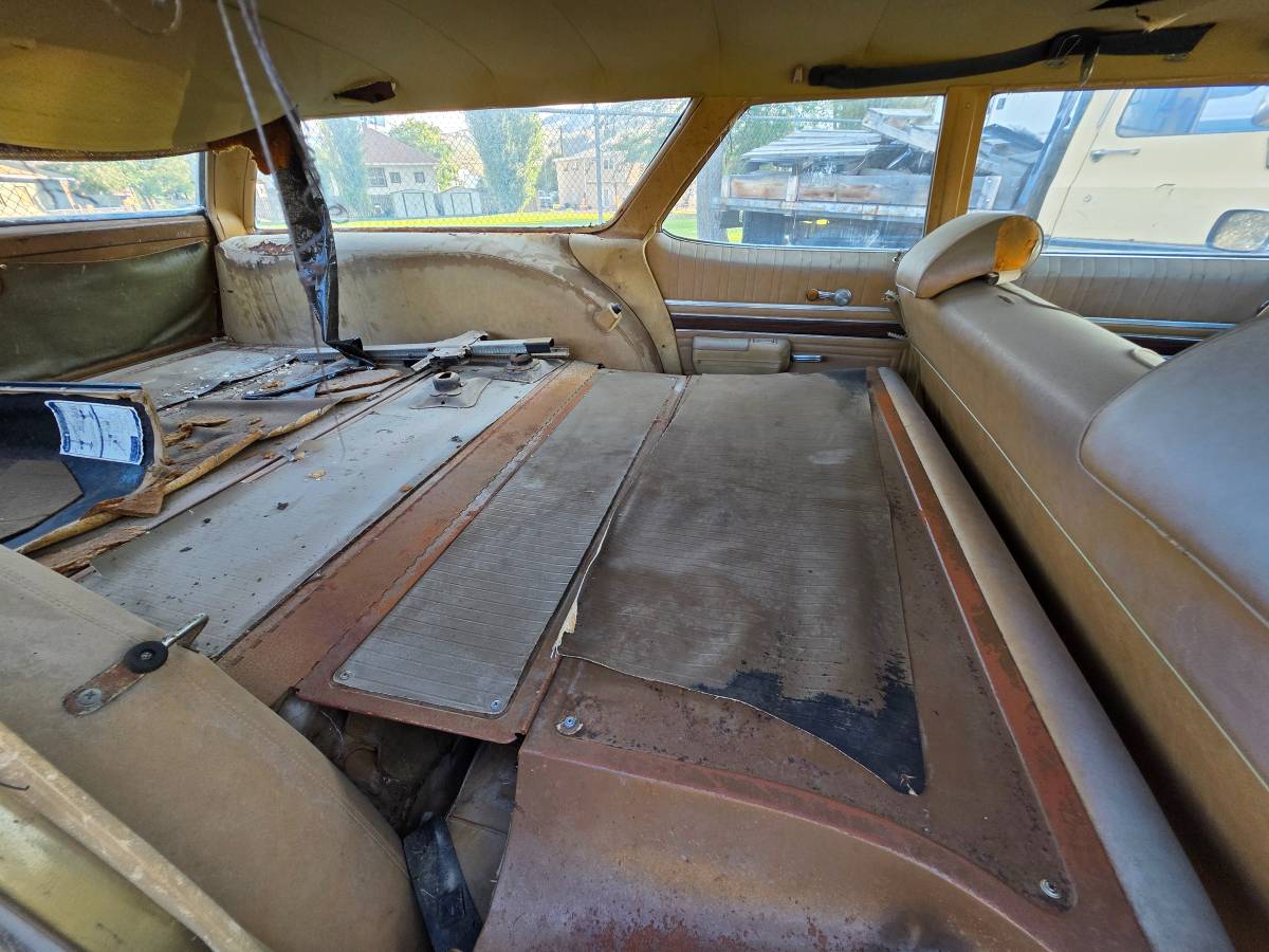 Pontiac-catalina-1970-brown-3