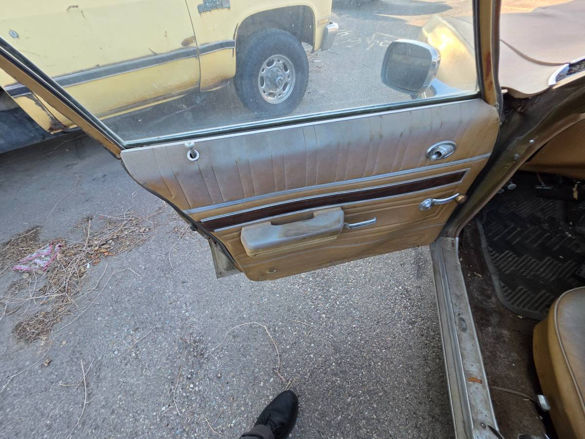 Pontiac-catalina-1970-brown-4