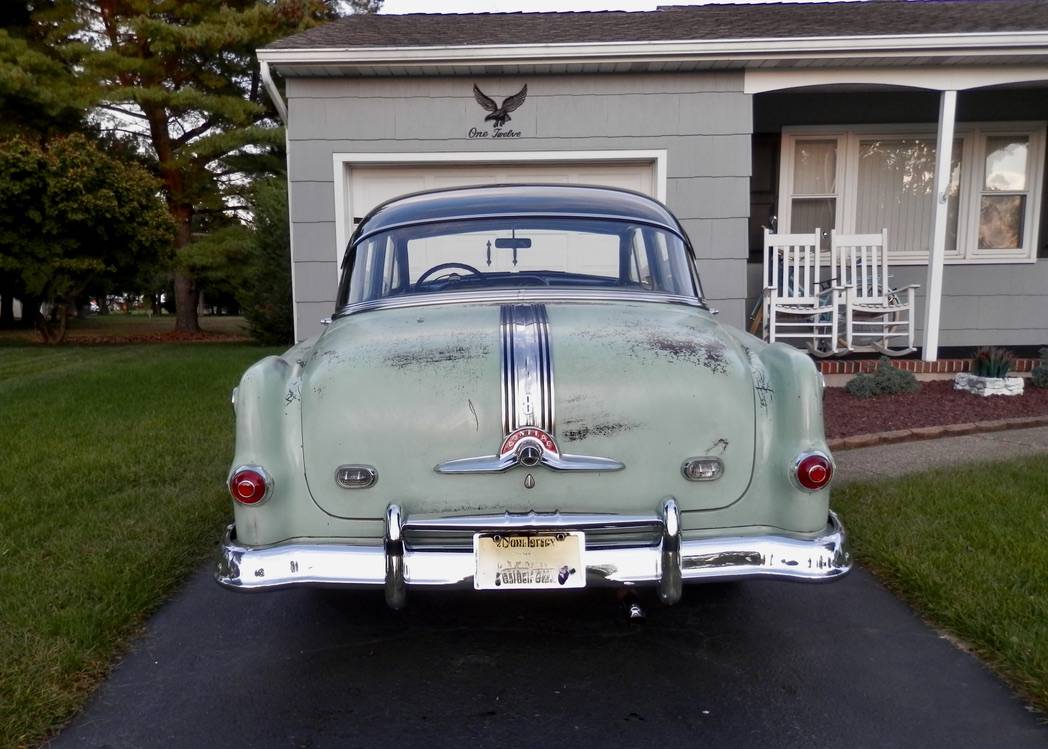 Pontiac-chieftain-1953-green-11