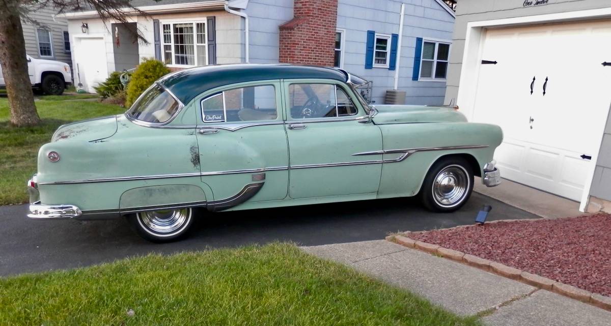 Pontiac-chieftain-1953-green-16