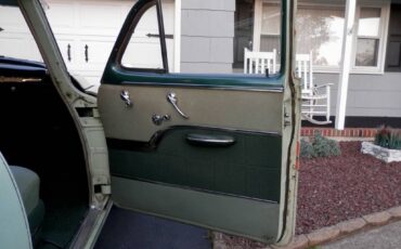 Pontiac-chieftain-1953-green-21
