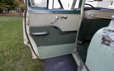 Pontiac-chieftain-1953-green-23