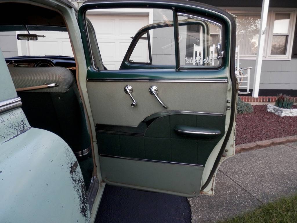 Pontiac-chieftain-1953-green-3