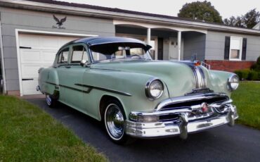 Pontiac-chieftain-1953-green