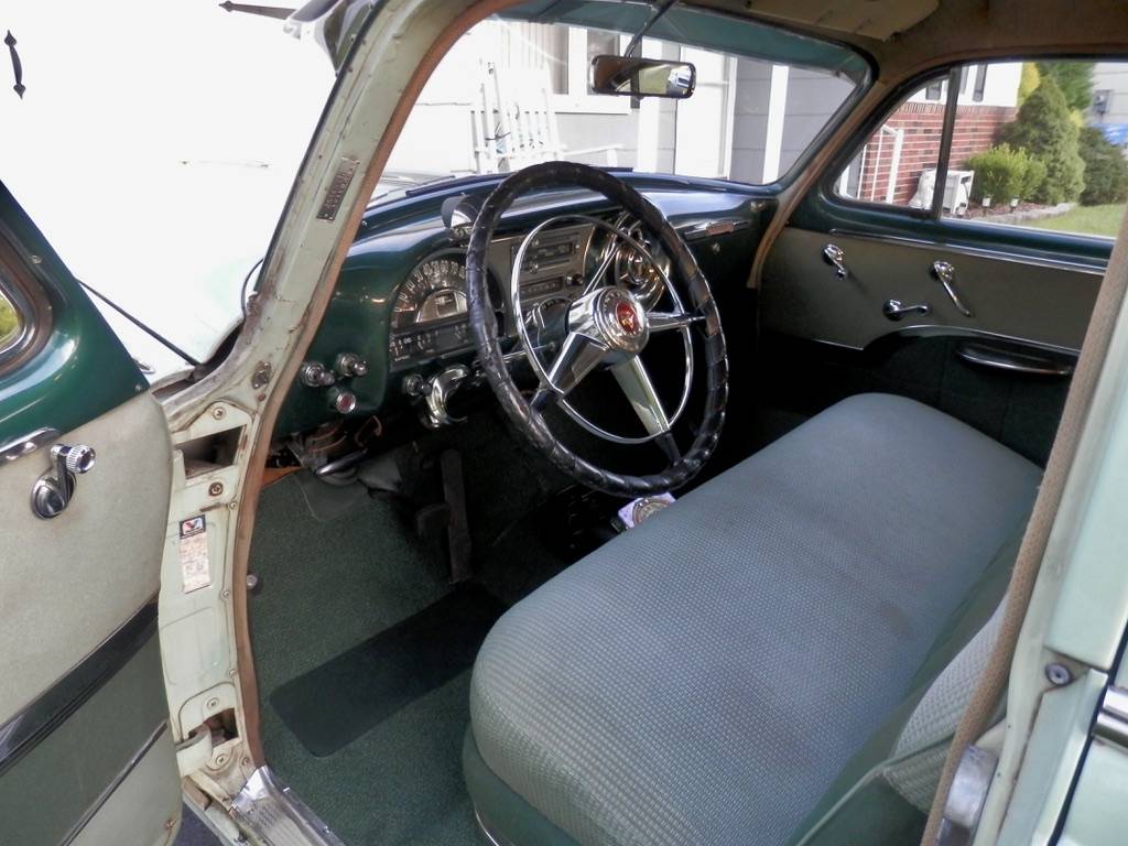 Pontiac-chieftain-1953-green-4