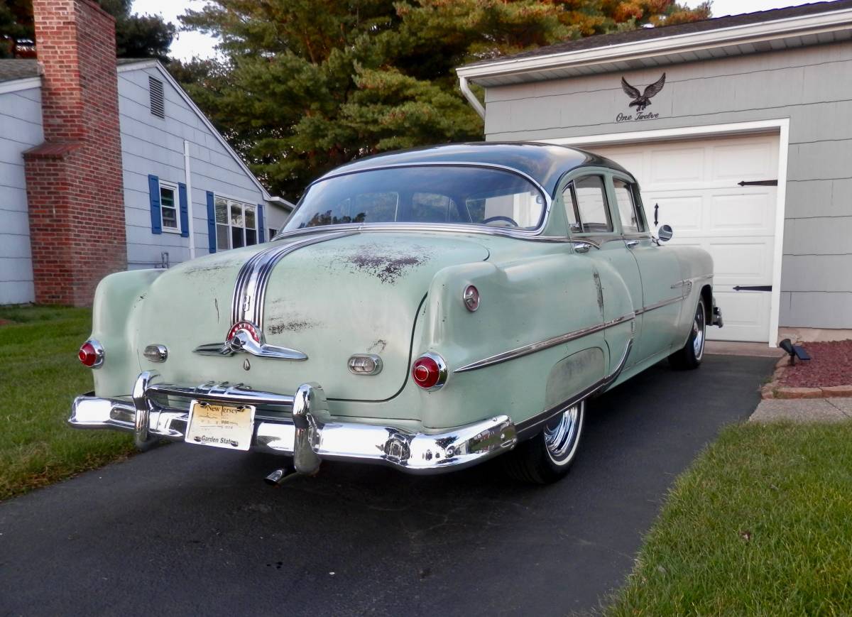 Pontiac-chieftain-1953-green-9