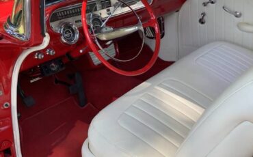 Pontiac-chieftain-1957-red-2