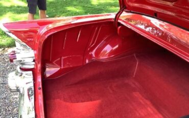 Pontiac-chieftain-1957-red-4