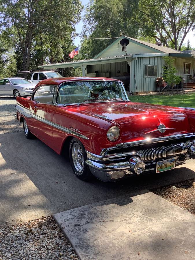 Pontiac-chieftain-1957-red-6