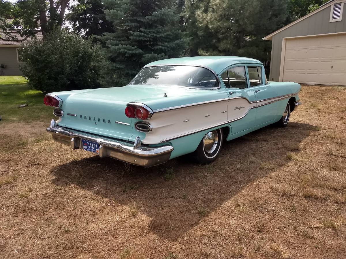 Pontiac-chieftain-1958-custom-2