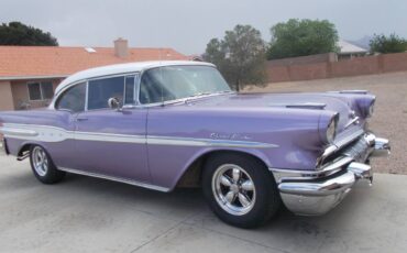 Pontiac-chieftan-1957-purple-1