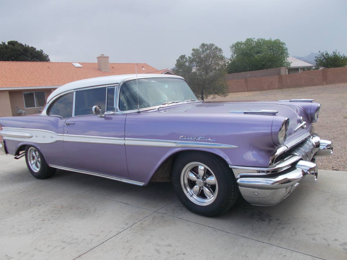 Pontiac-chieftan-1957-purple-1