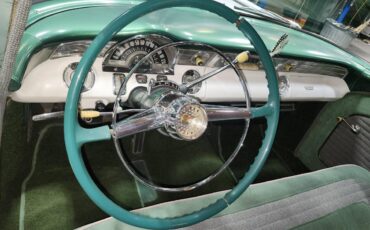 Pontiac-chieftan-wagon-1956-green-7