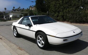 Pontiac-fiero-1988-white-1