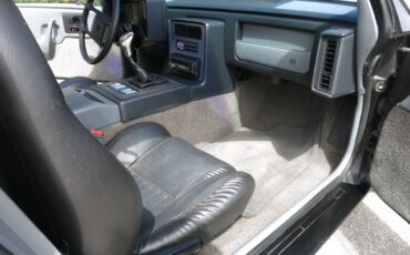 Pontiac-fiero-1988-white-10