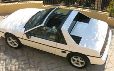 Pontiac-fiero-1988-white-12
