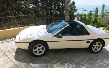 Pontiac-fiero-1988-white-13