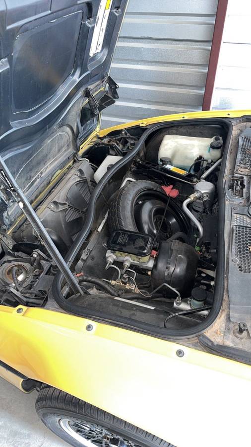 Pontiac-fiero-formula-1988-yellow-6
