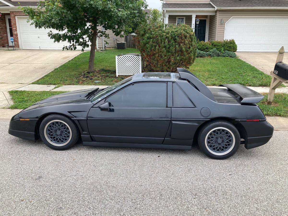 Pontiac-fiero-gt-1986-black-10