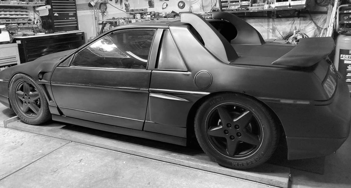 Pontiac-fiero-gt-1986-black-13