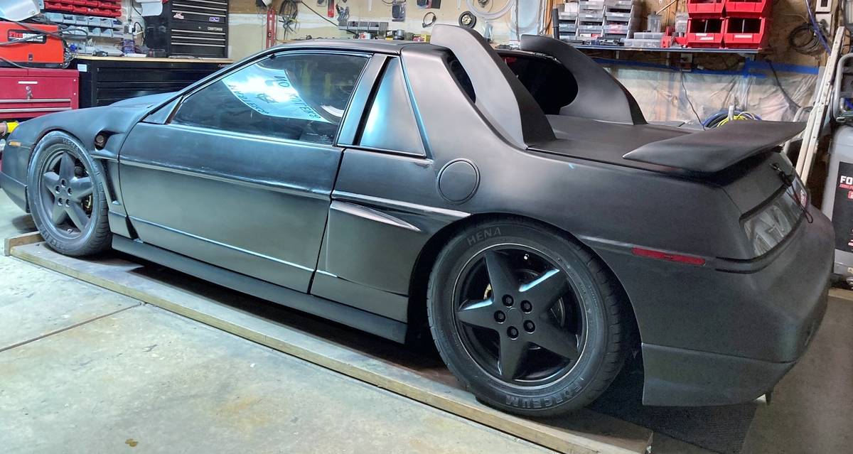 Pontiac-fiero-gt-1986-black-14