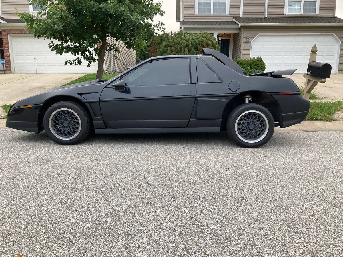 Pontiac-fiero-gt-1986-black-9