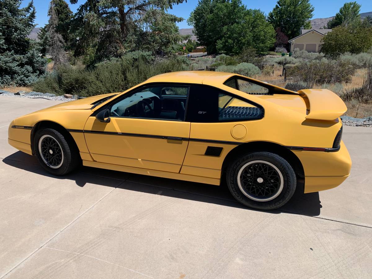 Pontiac-fiero-gt-1988-20