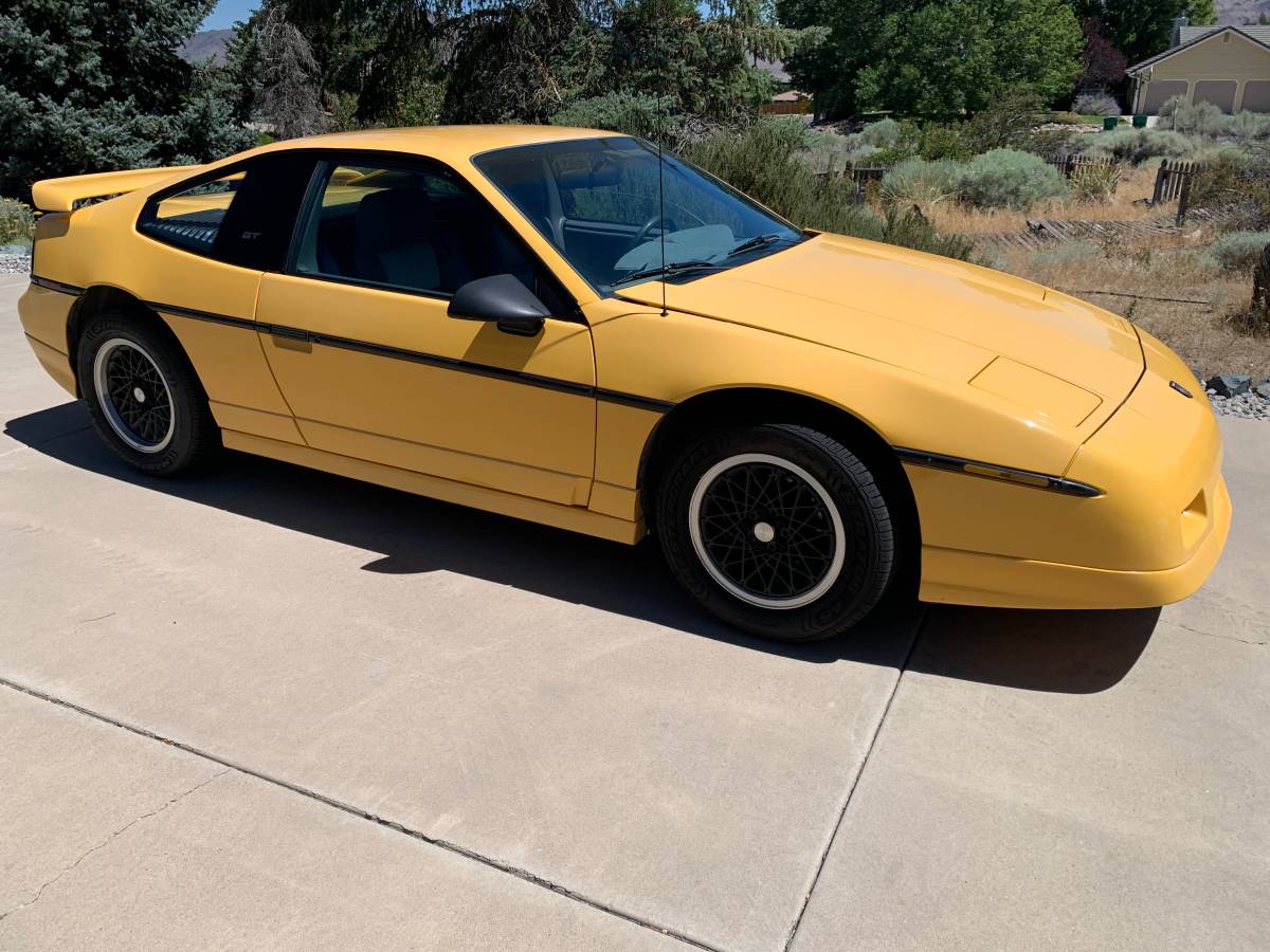 Pontiac-fiero-gt-1988