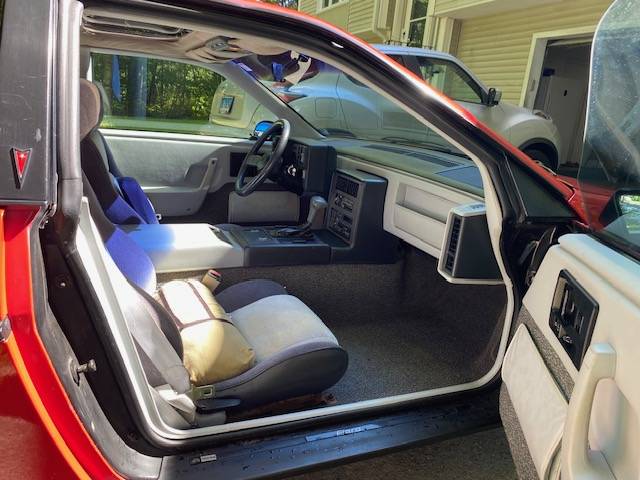 Pontiac-fiero-se-1985-red-6