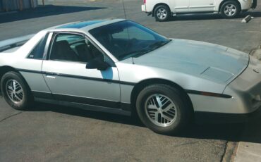 Pontiac-fiero-se-1986-silver-1