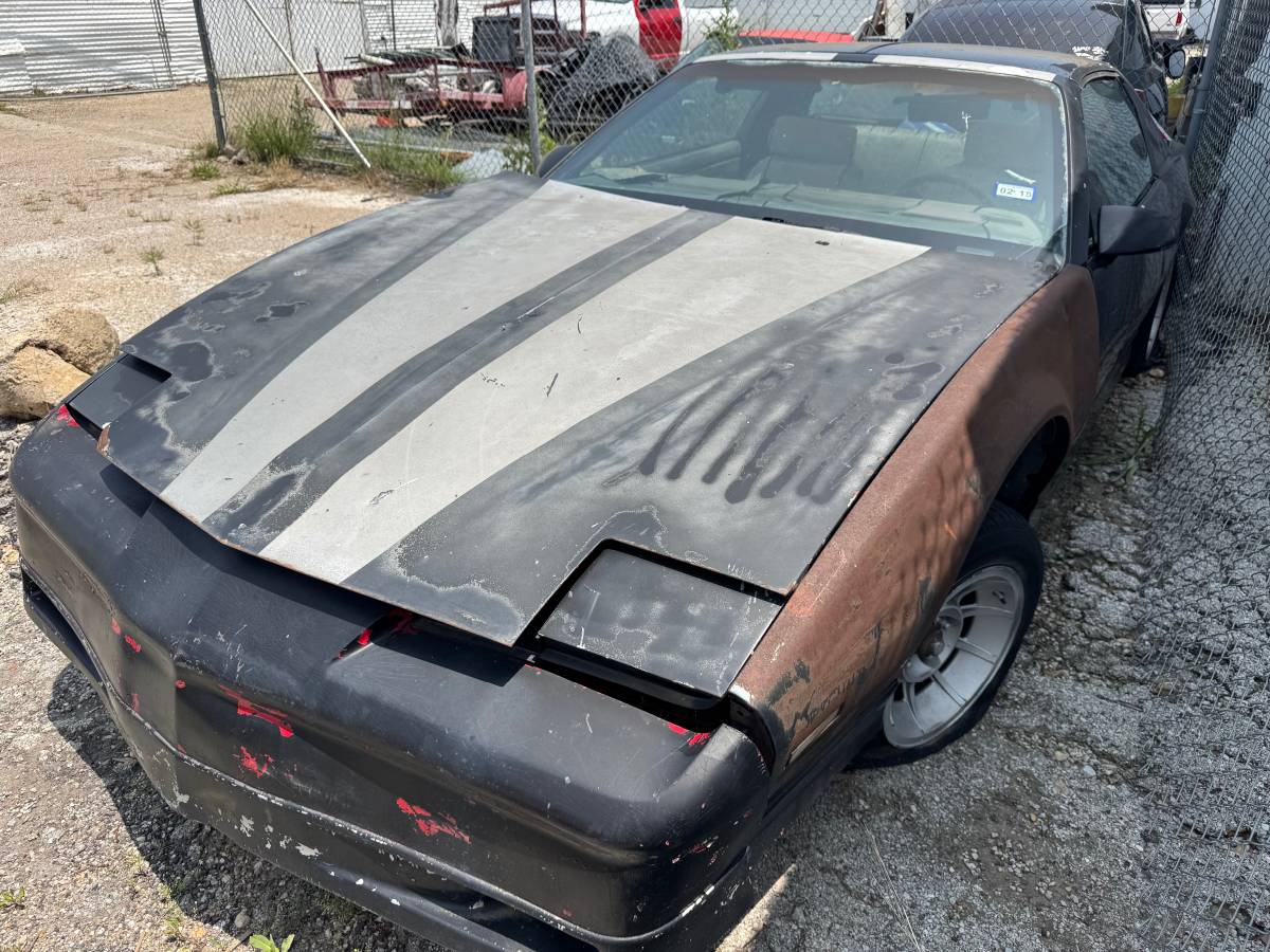 Pontiac-firebird-1986-black-1
