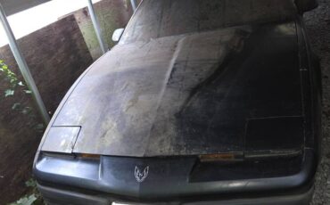 Pontiac-firebird-1987-black