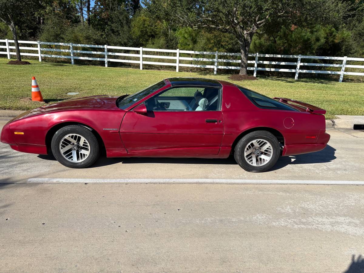 Pontiac-firebird-1991