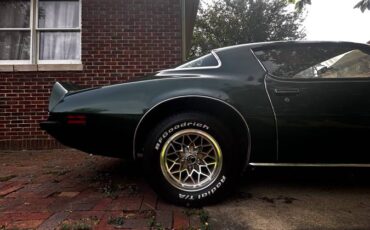 Pontiac-firebird-formula-1975-green-21