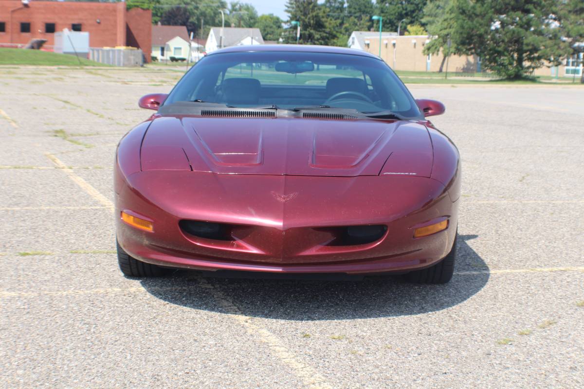 Pontiac-firebird-formula-1993-red