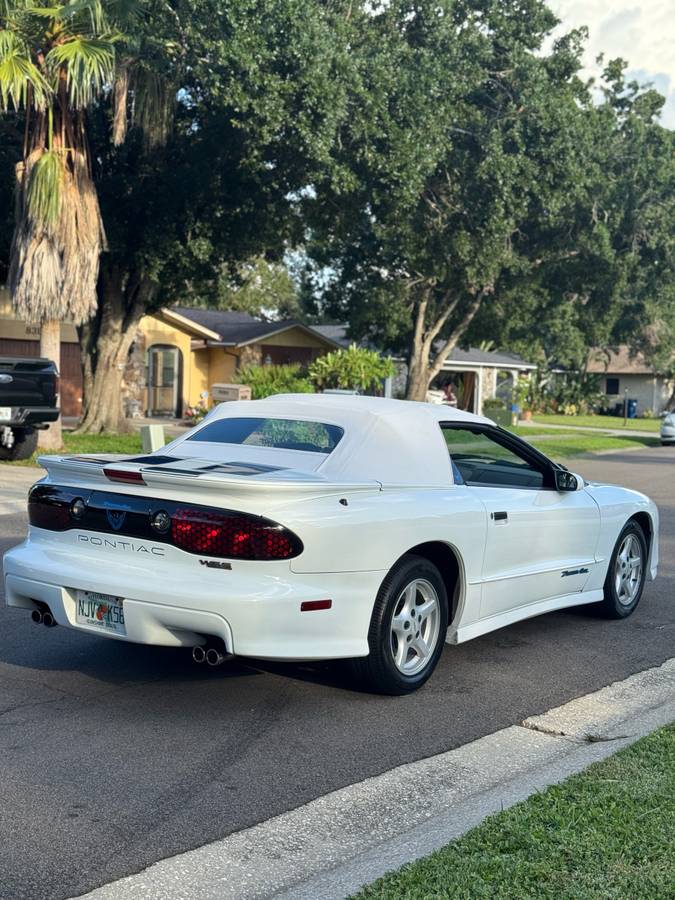 Pontiac-firebird-formula-1995-white-12
