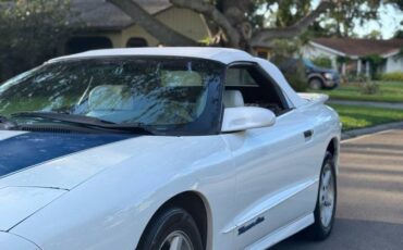 Pontiac-firebird-formula-1995-white-16
