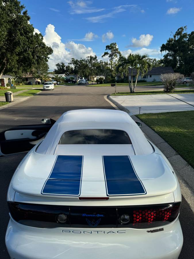 Pontiac-firebird-formula-1995-white-19