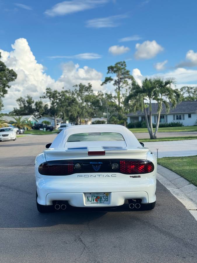 Pontiac-firebird-formula-1995-white-9