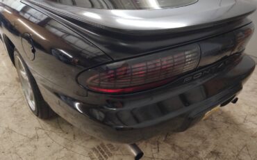 Pontiac-firebird-formula-1996-black-1