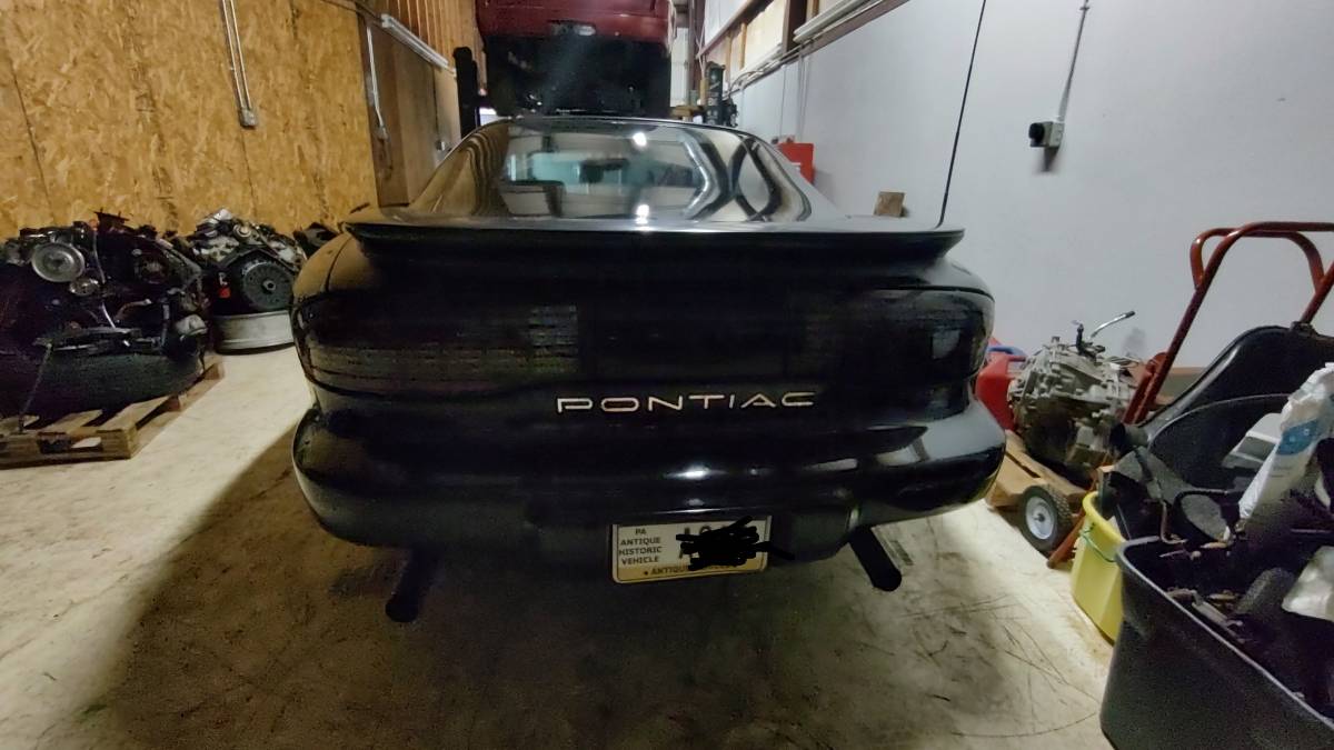 Pontiac-firebird-formula-1996-black-9