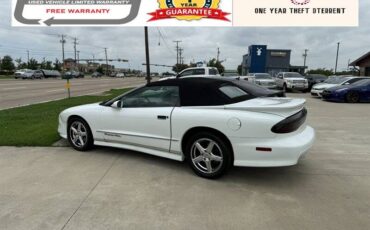 Pontiac-firebird-formula-1996-white-3