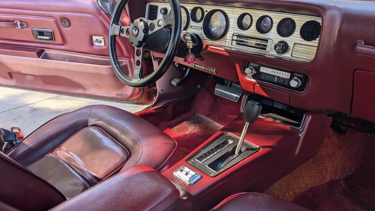 Pontiac-firebird-trans-am-1975-18