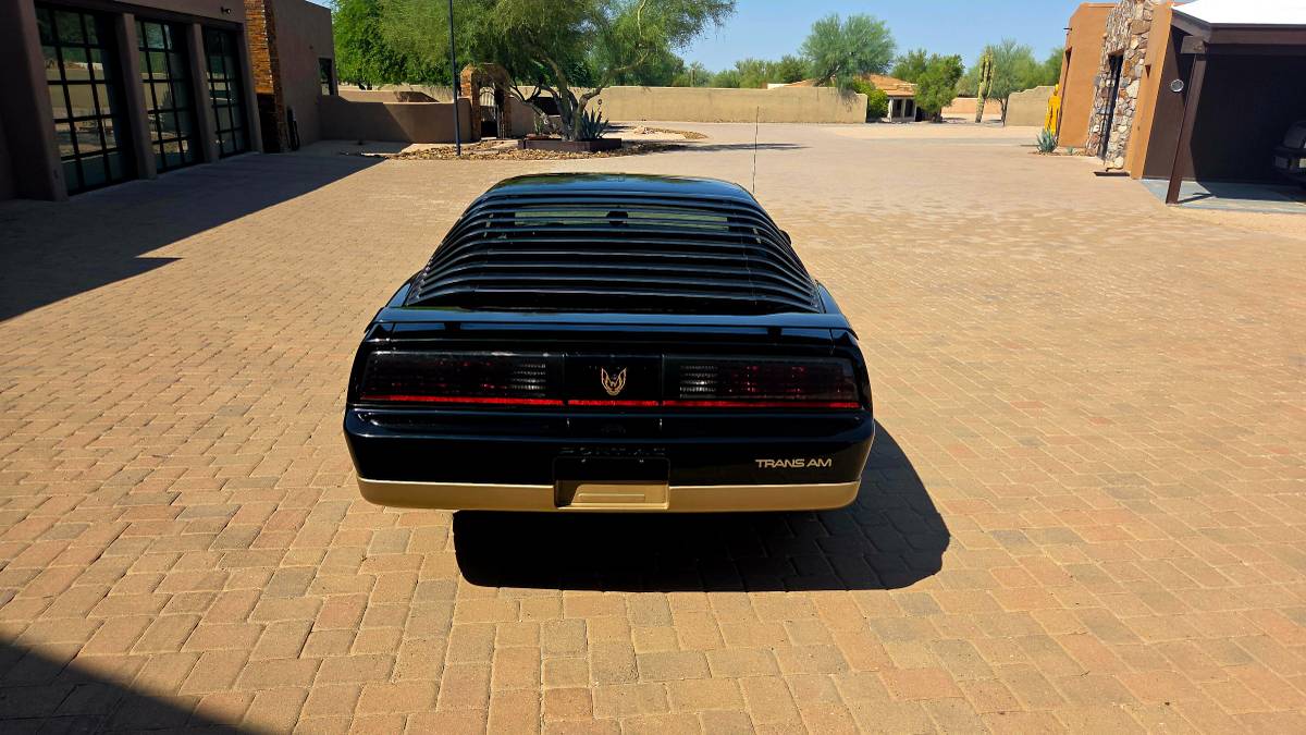 Pontiac-firebird-trans-am-1985-black-5