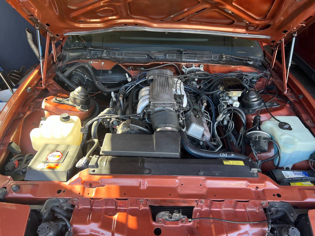 Pontiac-firebird-trans-am-1985-orange-16